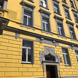 Letna Garden Lägenhet Prag